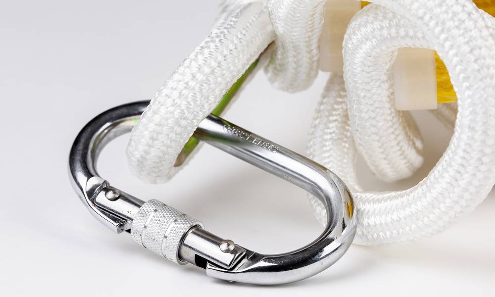 ISOP 12 Emergency 8 ft fire escape ladder has the heavy-duty carabiners